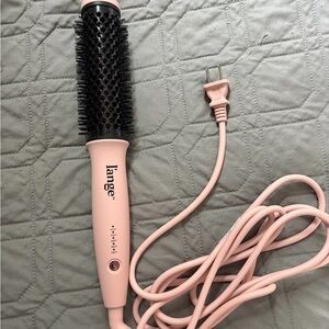 Lange Soft Pink Hair Styling Tool